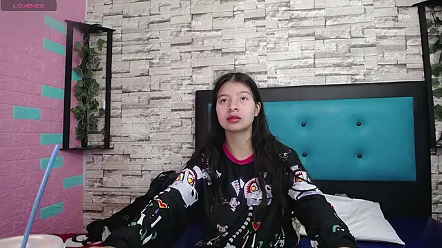 Snapshot of maily_can chatting on 09-25-25, 12:31 maily can online show from 09-25-25, 12:31