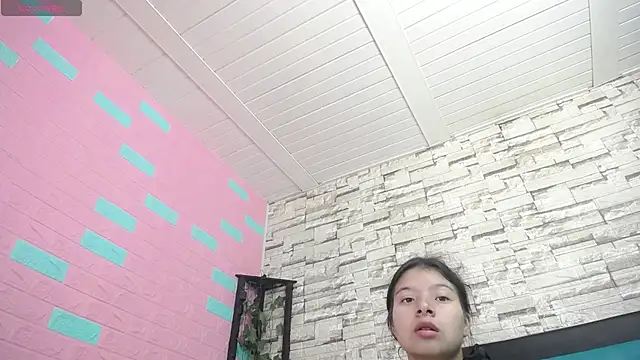 Snapshot of maily_can chatting on 12-05-25, 01:09 maily can online show from 12-05-25, 01:09