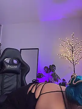 HATSUNE   online show from 12-04-25, 09:51