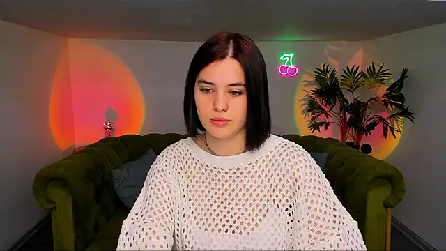 lil angel  online show from 10-26-25, 08:42