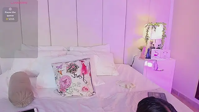 Snapshot of mia_rousse25 chatting on 10-29-25, 02:41 mia rousse25 online show from 10-29-25, 02:41