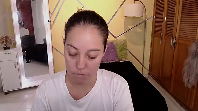 shirleyrojas online show from 12-15-25, 09:30