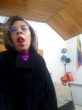 Snapshot of CATTALINAHOT chatting on 02-25-26, 10:03 CATTALINAHOT online show from 02-25-26, 10:03