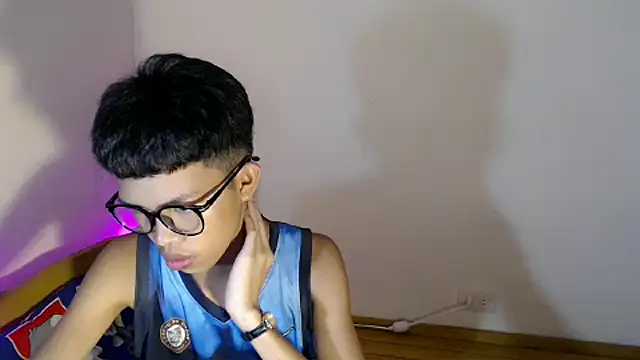 Snapshot of urcumjp chatting on 09-12-25, 10:26 urcumjp online show from 09-12-25, 10:26