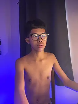 Snapshot of urcumjp chatting on 09-13-25, 01:38 urcumjp online show from 09-13-25, 01:38