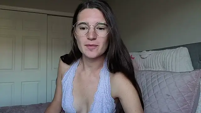 Snapshot of bambifarrina chatting on 06-04-26, 12:27 bambifarrina online show from 06-04-26, 12:27