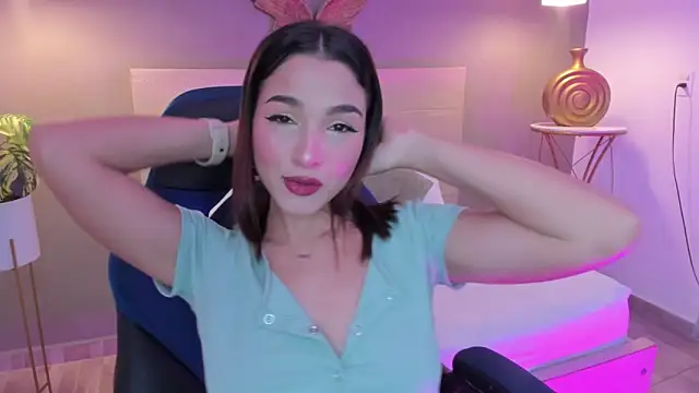 Snapshot of luma_sky_ chatting on 09-17-25, 03:08 luma sky online show from 09-17-25, 03:08