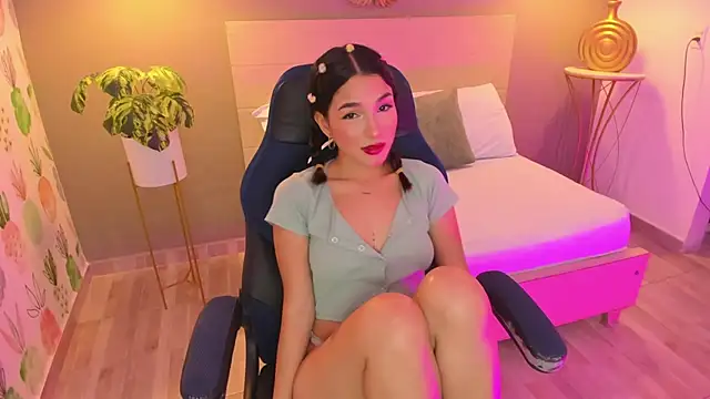 Snapshot of luma_sky_ chatting on 10-05-25, 02:54 luma sky online show from 10-05-25, 02:54