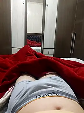 Gustavo198045 online show from 10-18-25, 02:36