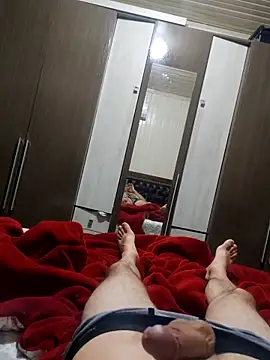 Gustavo198045 online show from 10-28-25, 01:31