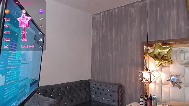 Foxxy Doll online show from 10-06-25, 02:58