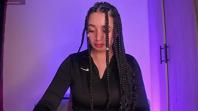 Snapshot of scarlett_Collinss chatting on 06-03-26, 10:48 scarlett Collinss online show from 06-03-26, 10:48
