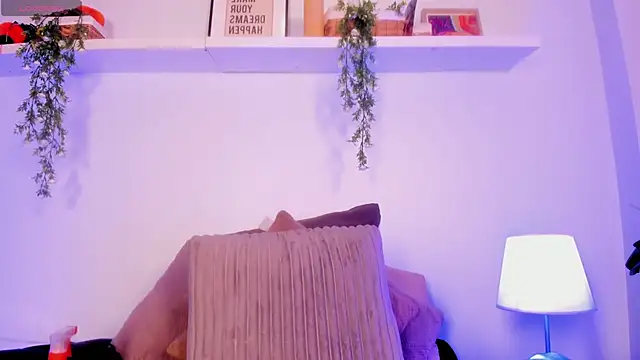 Snapshot of Vampgyal chatting on 11-24-25, 09:03 Vampgyal online show from 11-24-25, 09:03