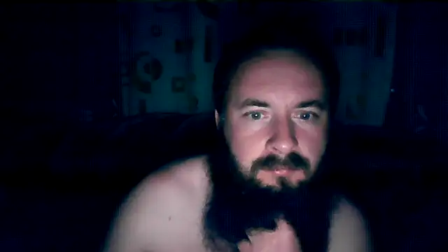 Snapshot of LondonMan1988 chatting on 06-10-26, 10:52 LondonMan1988 online show from 06-10-26, 10:52