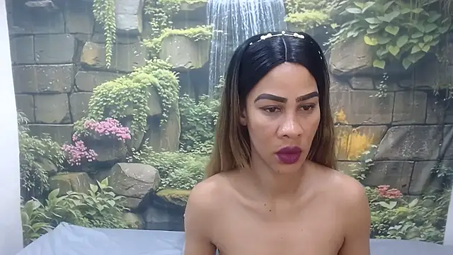 Snapshot of GlowGoddessxx chatting on 06-27-26, 03:44 GlowGoddessxx online show from 06-27-26, 03:44