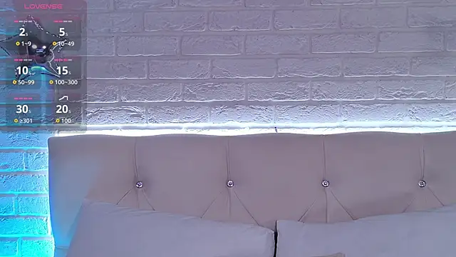 Snapshot of Aria_Vox chatting on 05-12-26, 03:47 Aria Vox online show from 05-12-26, 03:47