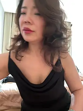 Snapshot of anna_yngs chatting on 07-16-26, 03:23 anna yngs online show from 07-16-26, 03:23