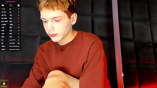 Snapshot of ColeStorm chatting on 11-25-25, 04:23 ColeStorm online show from 11-25-25, 04:23