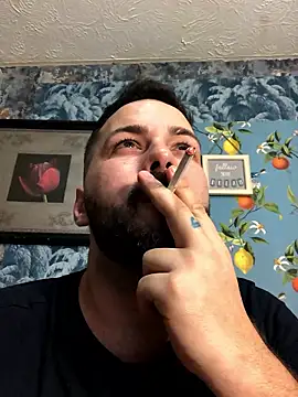 Snapshot of Domynyc92 chatting on 01-15-26, 08:12 Domynyc92 online show from 01-15-26, 08:12