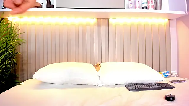 natalyWilliams online show from 11-21-25, 12:37