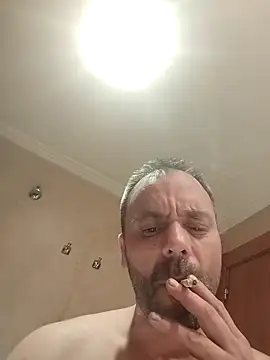 Snapshot of manchego85 chatting on 09-18-25, 04:58 manchego85 online show from 09-18-25, 04:58