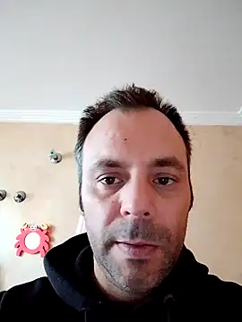 Snapshot of manchego85 chatting on 10-18-25, 04:52 manchego85 online show from 10-18-25, 04:52