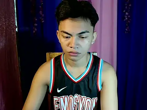 Snapshot of urguy_marco chatting on 09-29-25, 01:11 urguy marco online show from 09-29-25, 01:11