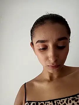 Snapshot of CandyFoxter_ chatting on 10-28-25, 09:57 CandyFoxter online show from 10-28-25, 09:57