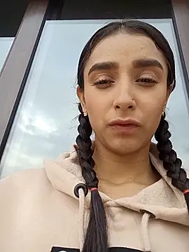 Snapshot of CandyFoxter_ chatting on 10-29-25, 09:00 CandyFoxter online show from 10-29-25, 09:00