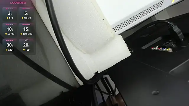 Snapshot of blue_wxw chatting on 11-11-25, 02:44 blue wxw online show from 11-11-25, 02:44