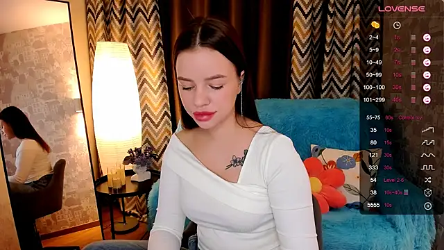 Snapshot of marydreams_ chatting on 11-17-25, 02:39 marydreams online show from 11-17-25, 02:39