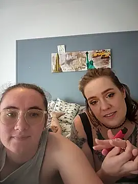 AndHerXO online show from 03-27-26, 12:27