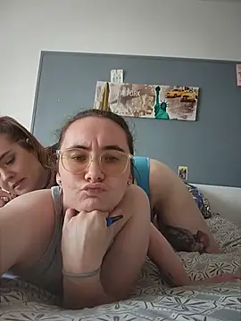 AndHerXO online show from 07-15-26, 01:49