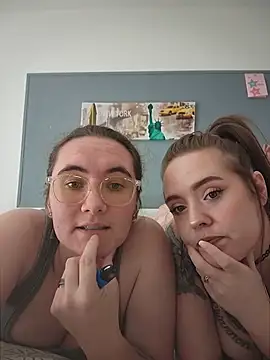 AndHerXO online show from 08-01-26, 04:06