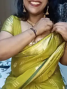 Snapshot of Chadni_kannada chatting on 05-27-26, 03:53 Chadni kannada online show from 05-27-26, 03:53
