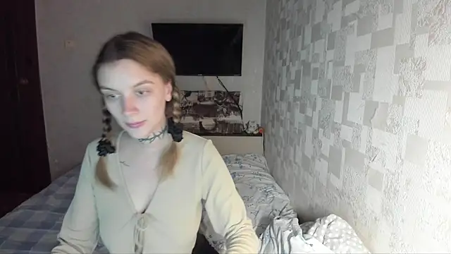 Snapshot of AlisTris chatting on 10-05-25, 02:59 AlisTris online show from 10-05-25, 02:59