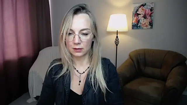 Snapshot of Ava_Elior chatting on 09-10-25, 12:16 Ava Elior online show from 09-10-25, 12:16