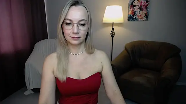 Snapshot of Ava_Elior chatting on 09-24-25, 10:40 Ava Elior online show from 09-24-25, 10:40