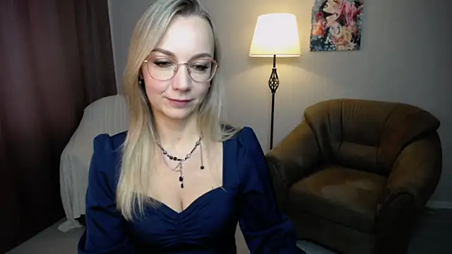 Snapshot of Ava_Elior chatting on 09-25-25, 10:19 Ava Elior online show from 09-25-25, 10:19