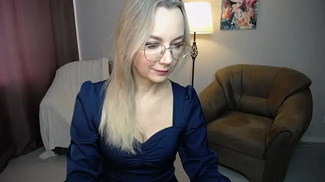 Snapshot of Ava_Elior chatting on 10-03-25, 10:23 Ava Elior online show from 10-03-25, 10:23