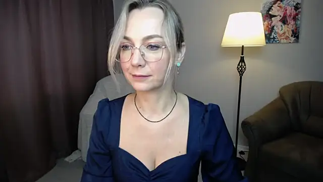 Snapshot of Ava_Elior chatting on 10-10-25, 09:41 Ava Elior online show from 10-10-25, 09:41