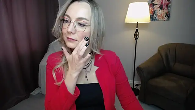 Snapshot of Ava_Elior chatting on 10-15-25, 09:42 Ava Elior online show from 10-15-25, 09:42