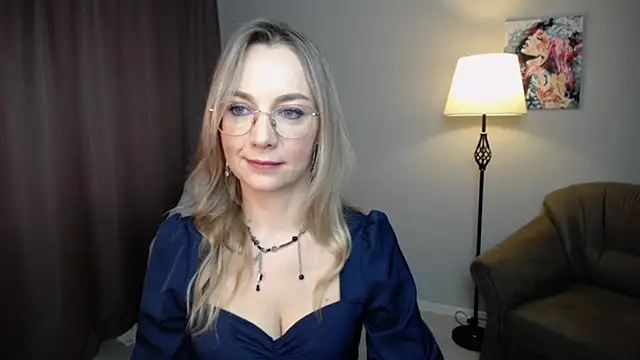 Snapshot of Ava_Elior chatting on 10-24-25, 10:11 Ava Elior online show from 10-24-25, 10:11