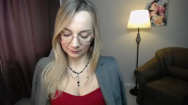 Snapshot of Ava_Elior chatting on 11-01-25, 10:06 Ava Elior online show from 11-01-25, 10:06