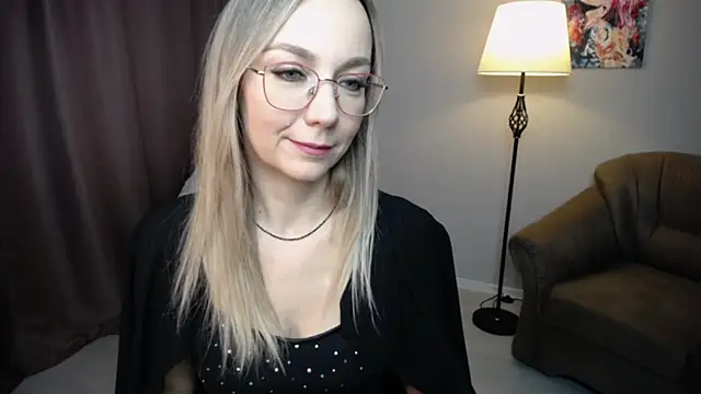 Snapshot of Ava_Elior chatting on 11-08-25, 10:26 Ava Elior online show from 11-08-25, 10:26