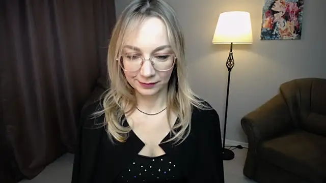 Snapshot of Ava_Elior chatting on 11-14-25, 10:58 Ava Elior online show from 11-14-25, 10:58