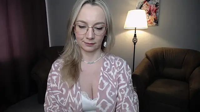 Ava Elior online show from 04-18-26, 11:25