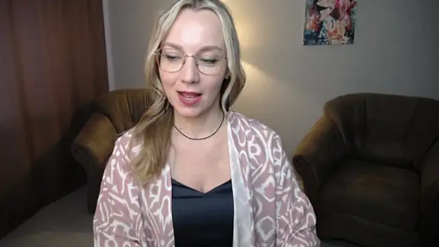 Snapshot of Ava_Elior chatting on 06-03-26, 02:33 Ava Elior online show from 06-03-26, 02:33