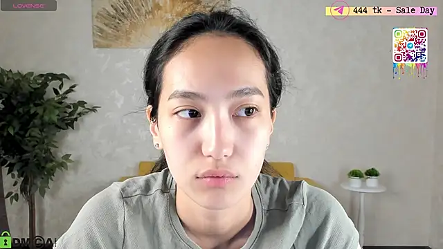 Snapshot of FlirtyAura chatting on 05-14-26, 03:46 FlirtyAura online show from 05-14-26, 03:46