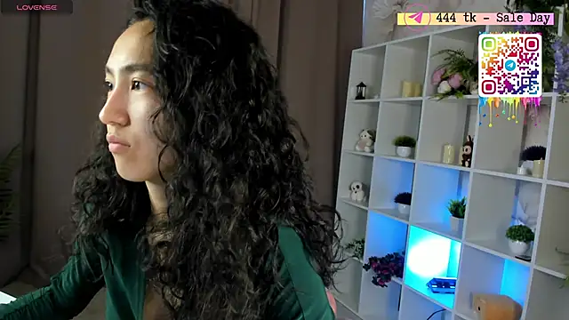 Snapshot of FlirtyAura chatting on 05-28-26, 03:37 FlirtyAura online show from 05-28-26, 03:37